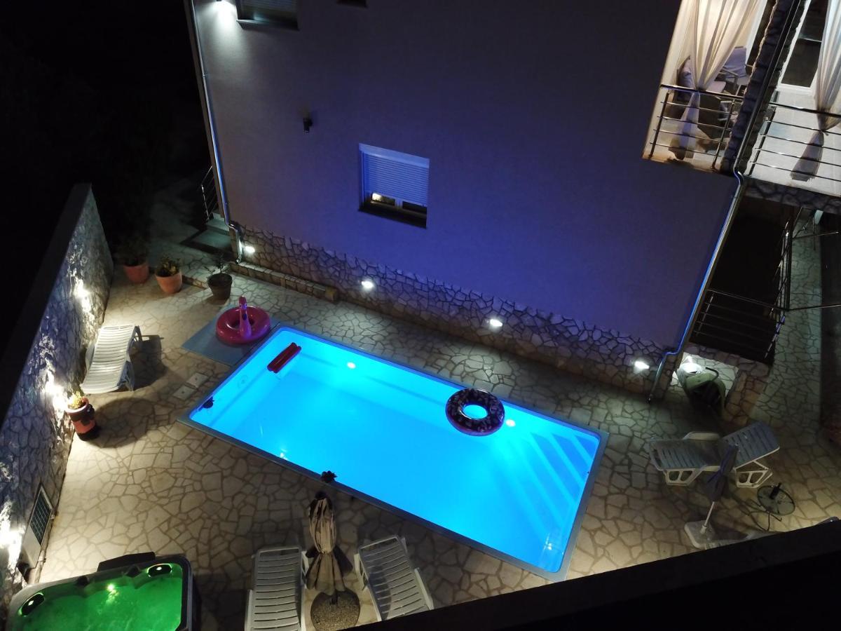 Apartments Adriana Bilice Esterno foto