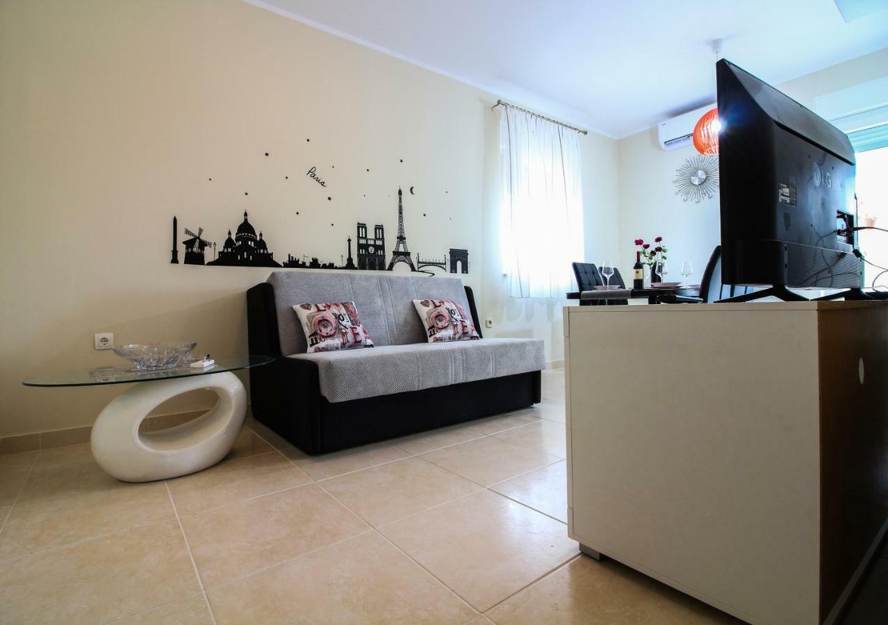 Apartments Adriana Bilice Esterno foto